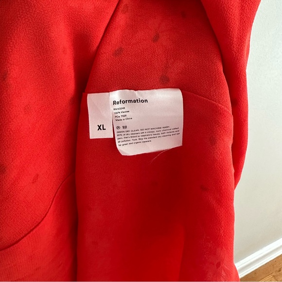 Reformation Carina Floral Wrap Midi Dress in Oopsie Daisy - Picture 7 of 9